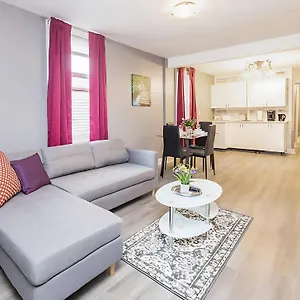 Pet-friendly - Near University & Byward Market Apartment